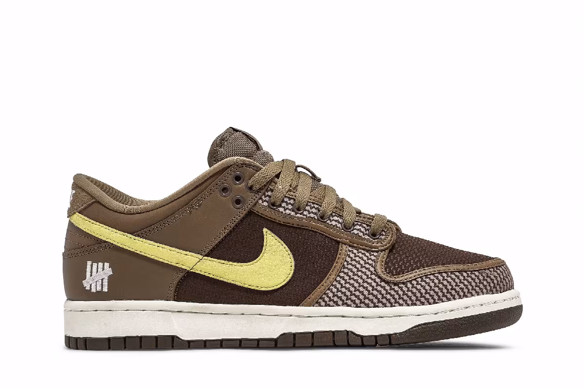 Undefeated x Nike Dunk Low SP Canteen, view 2