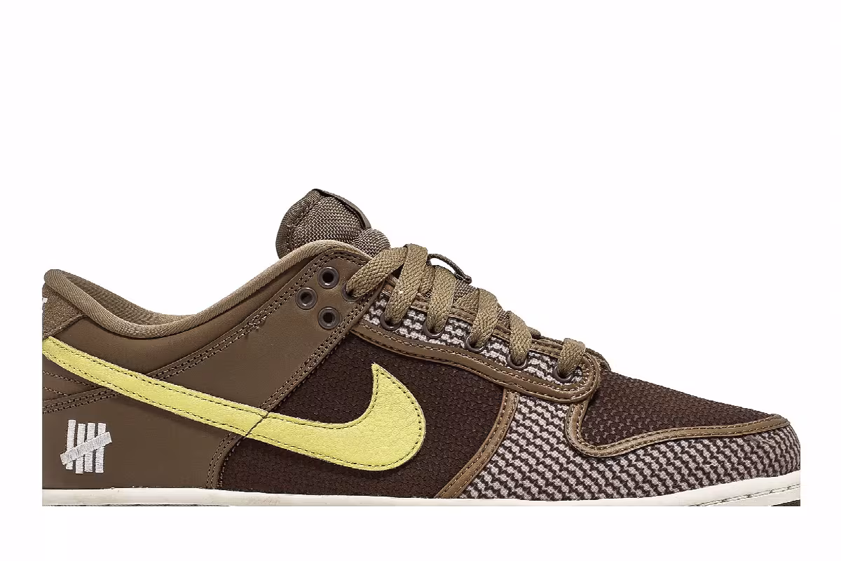 Undefeated x Nike Dunk Low SP Canteen, view 3