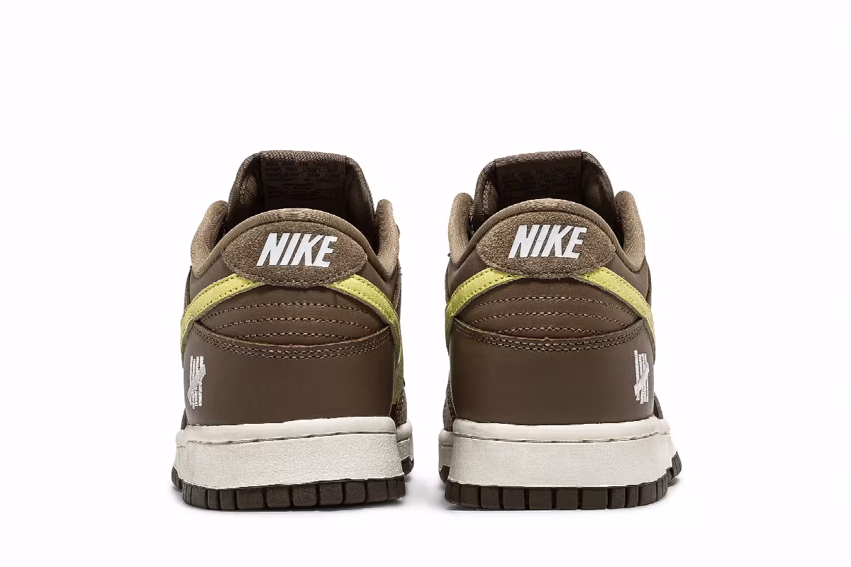 Undefeated x Nike Dunk Low SP Canteen, view 7