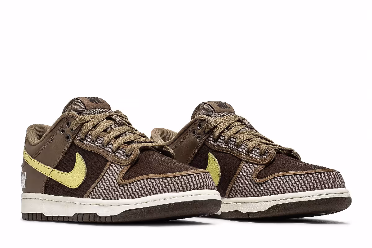 Undefeated x Nike Dunk Low SP Canteen, view 9