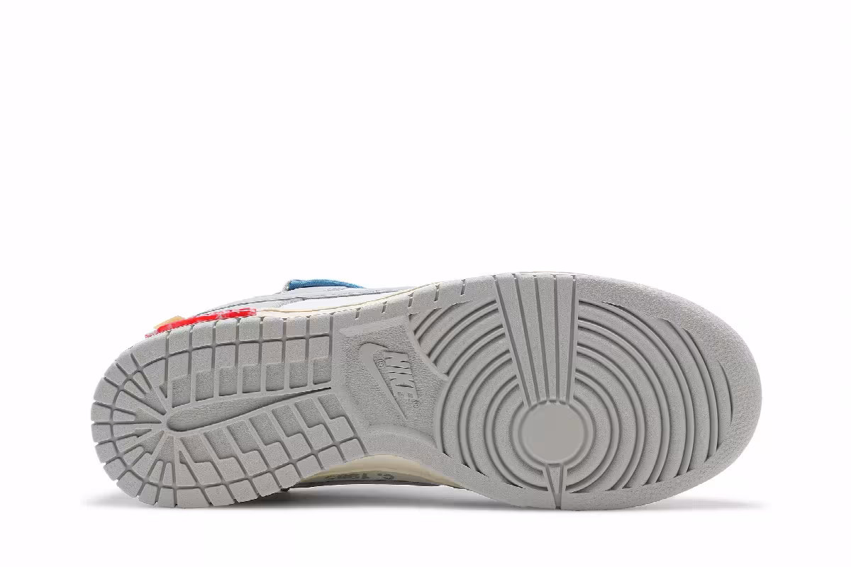Off-White x Nike Dunk Low Lot 05 of 50, view 5