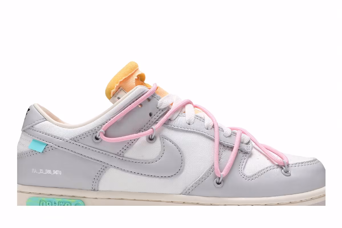 Off-White x Nike Dunk Low Lot 09 of 50, view 3