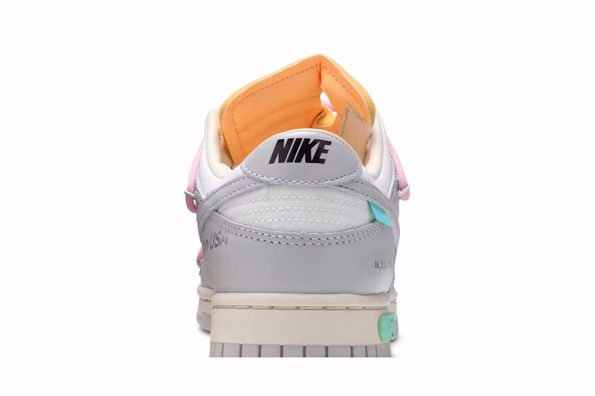 Off-White x Nike Dunk Low Lot 09 of 50, view 8