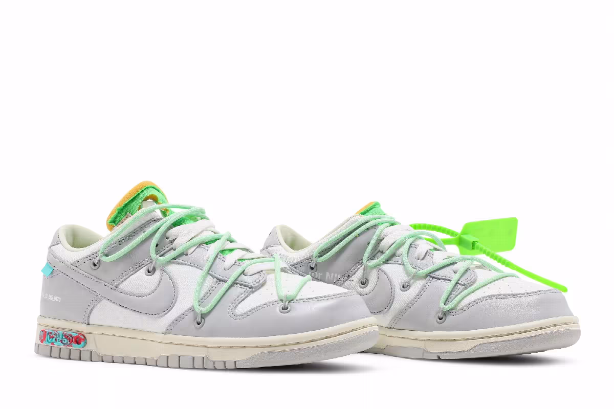 Off-White x Nike Dunk Low Lot 07 of 50, view 9