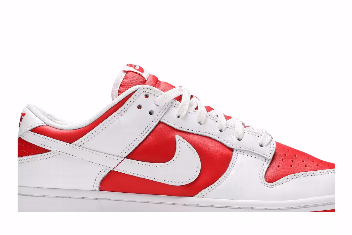 Nike Dunk Low Championship Red, view 3