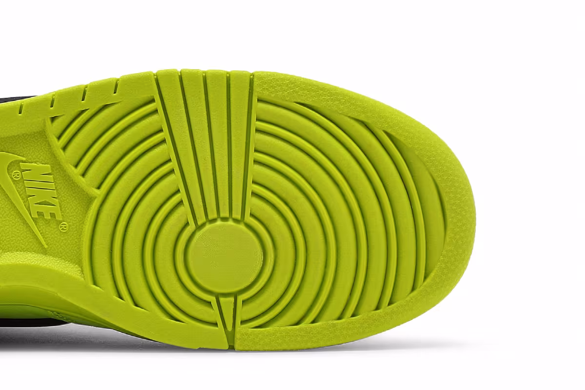 AMBUSH x Nike Dunk High Flash Lime, view 6
