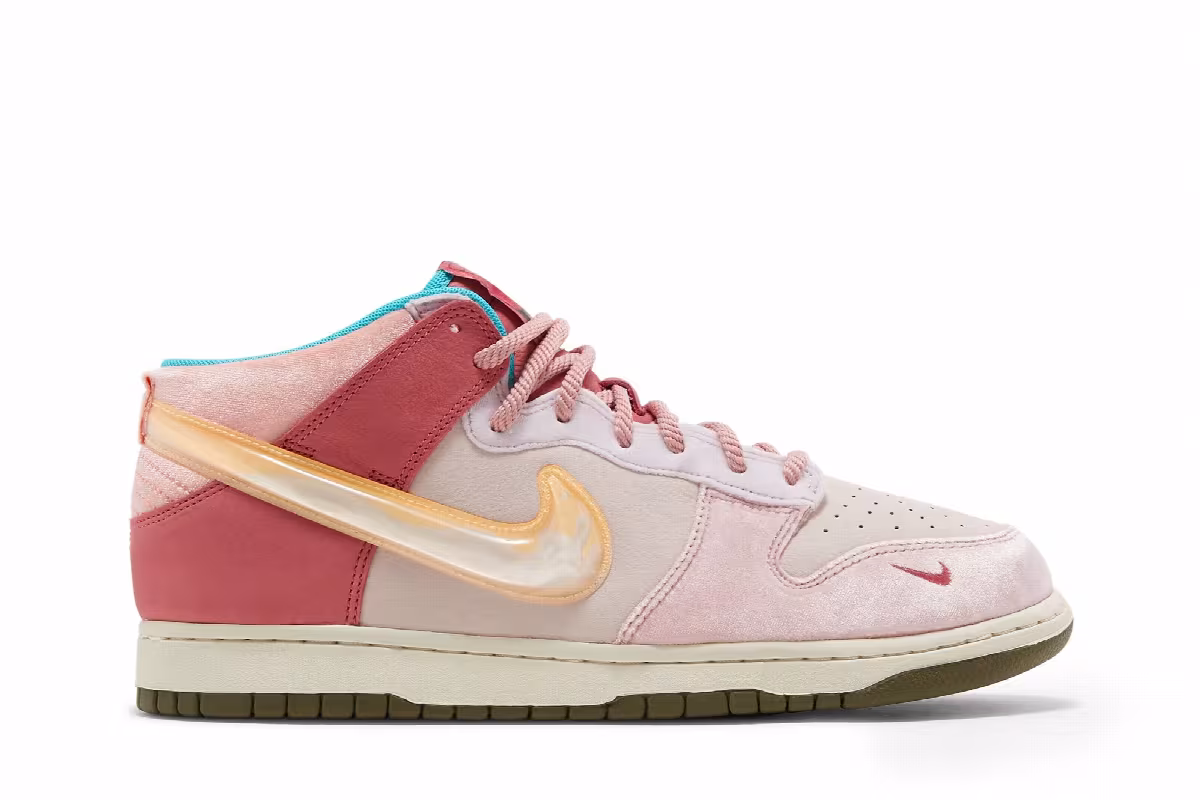 Social Status x Nike Dunk Mid Strawberry Milk, view 2