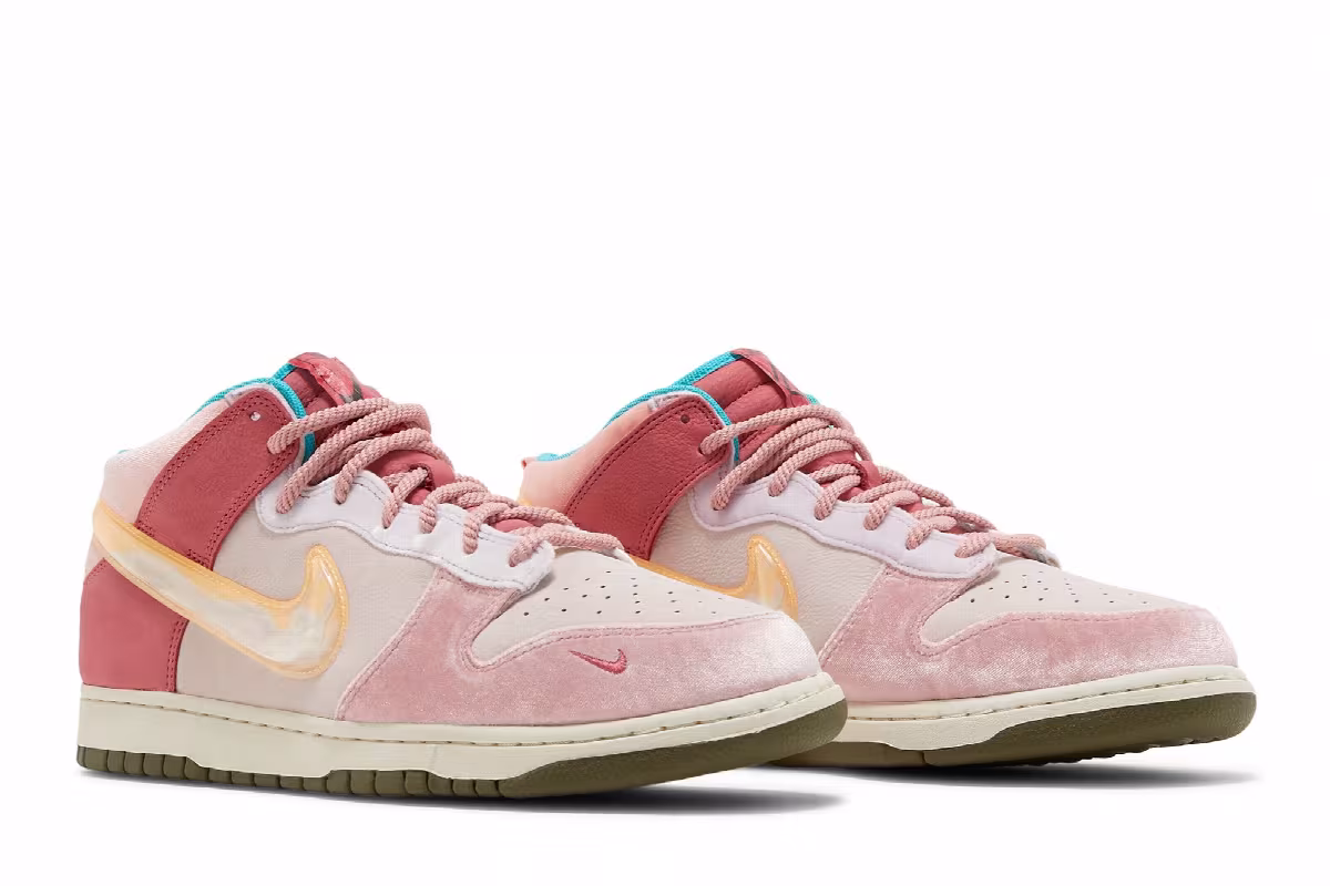 Social Status x Nike Dunk Mid Strawberry Milk, view 9