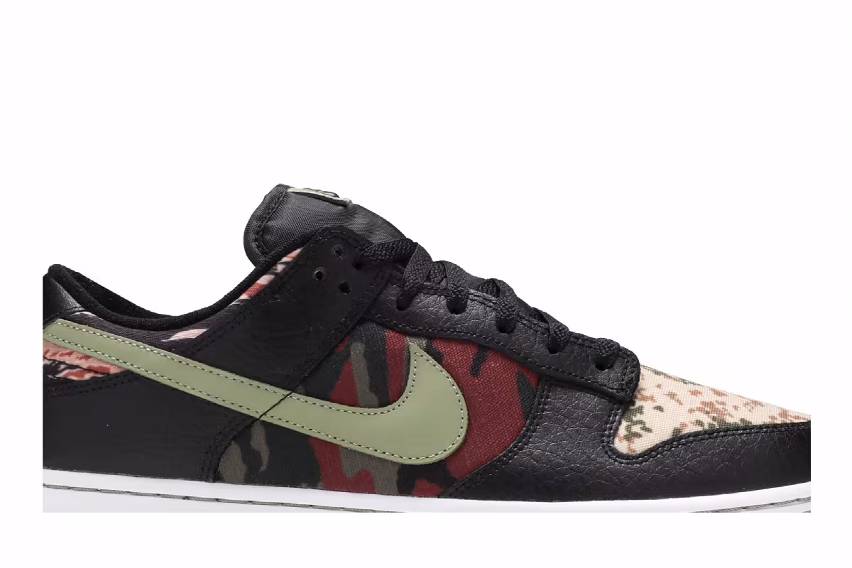 Nike Dunk Low SE Black Multi-Camo, view 3