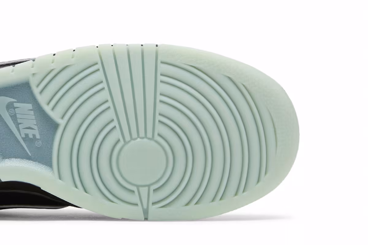 League of Legends x Nike Dunk Low Black, view 6
