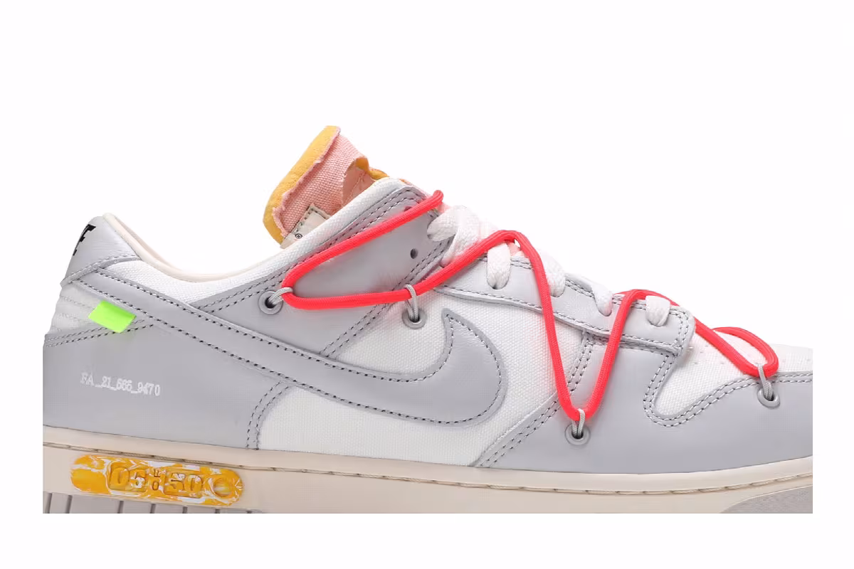 Off-White x Nike Dunk Low Lot 06 of 50, view 3