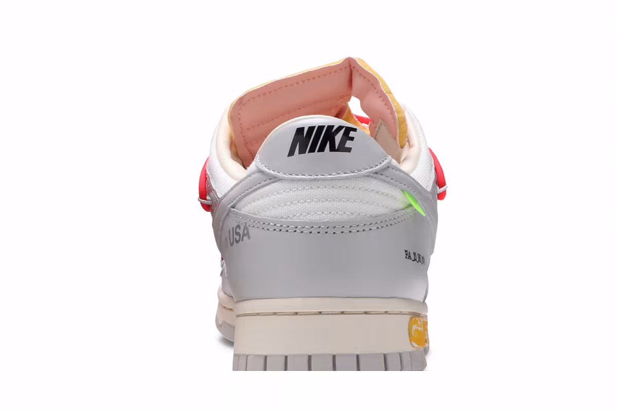 Off-White x Nike Dunk Low Lot 06 of 50, view 8