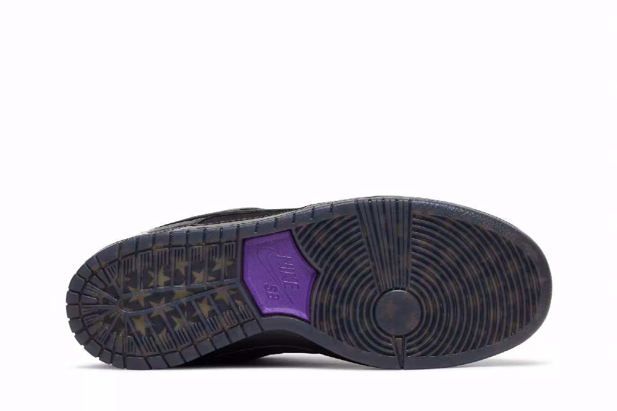 Familia x Nike Dunk Low Pro QS SB First Avenue, view 5