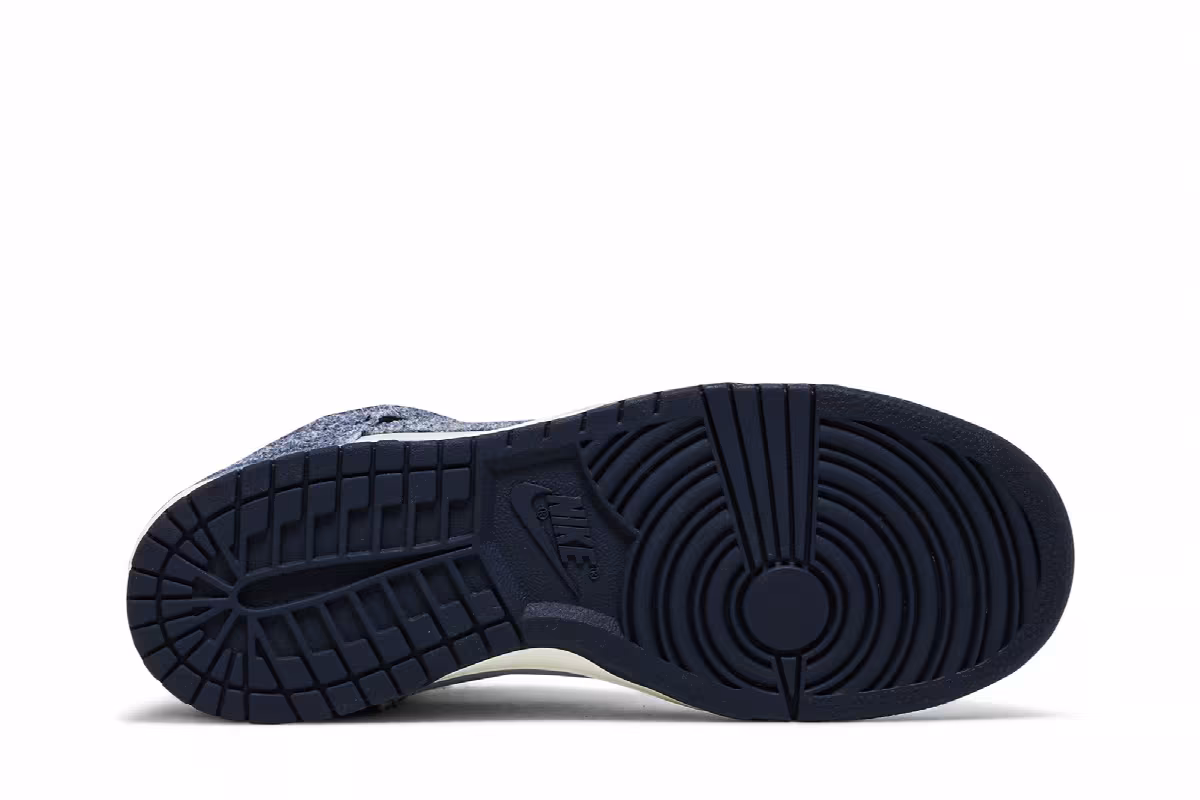 Notre x Nike Dunk High Midnight Navy, view 5