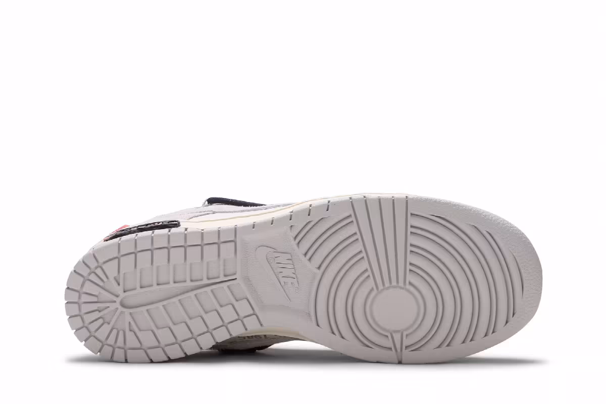 Off-White x Nike Dunk Low Lot 20 of 50, view 5