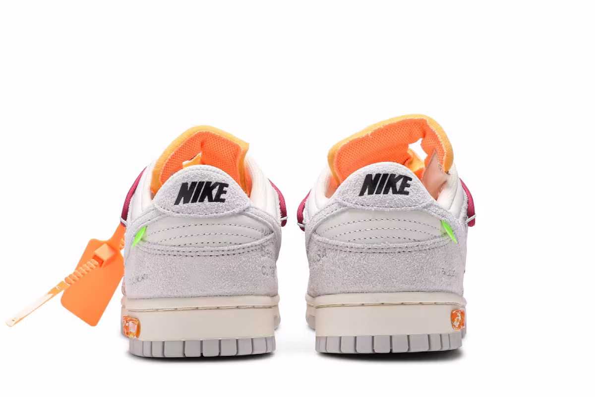 Off-White x Nike Dunk Low Lot 35 of 50, view 7