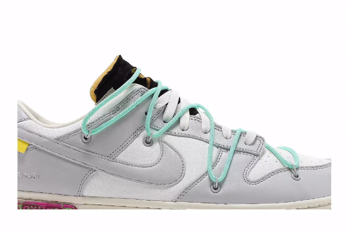 Off-White x Nike Dunk Low Lot 04 of 50, view 3