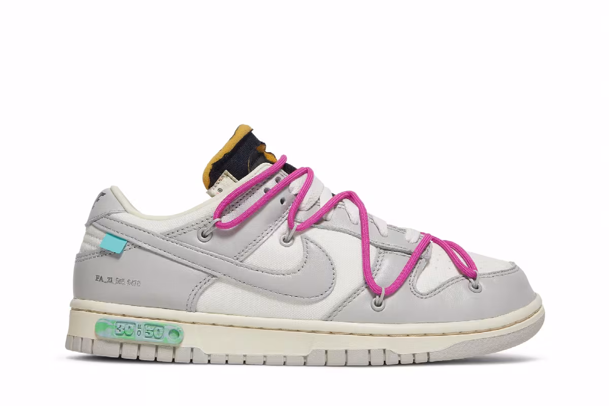 Off-White x Nike Dunk Low Lot 30 of 50, view 2