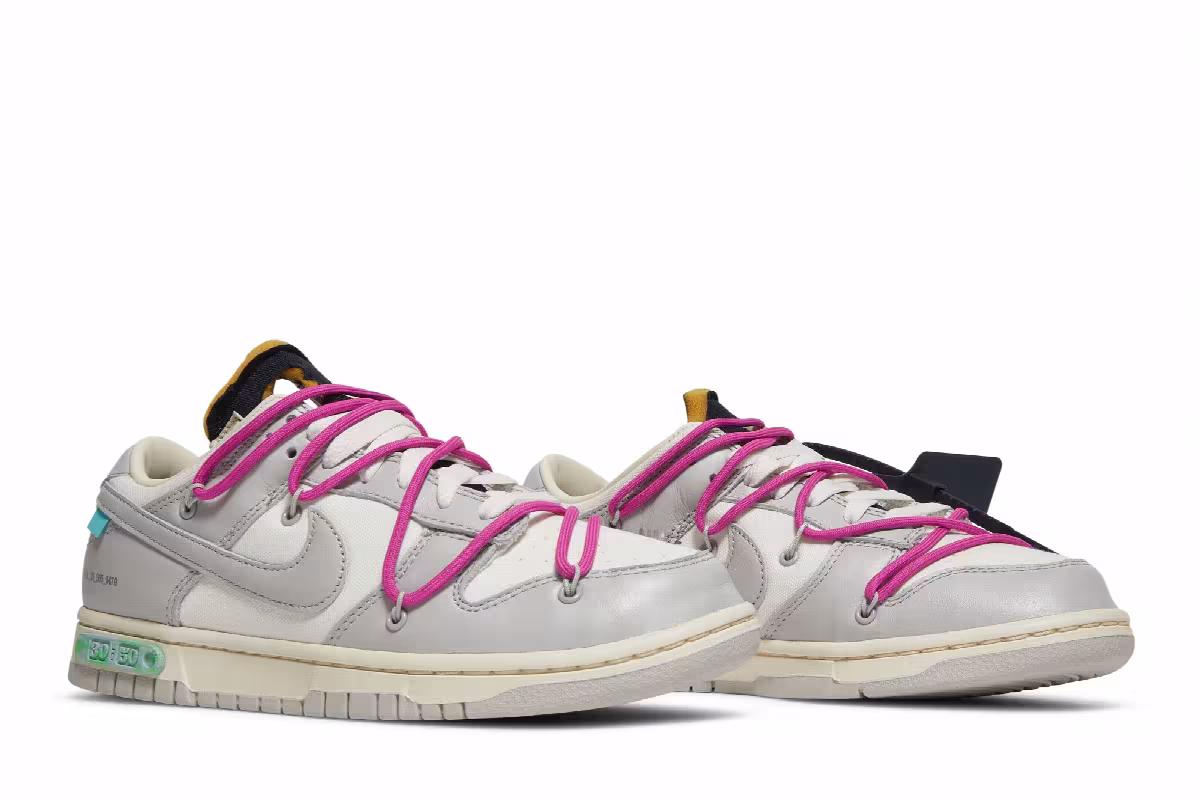 Off-White x Nike Dunk Low Lot 30 of 50, view 9