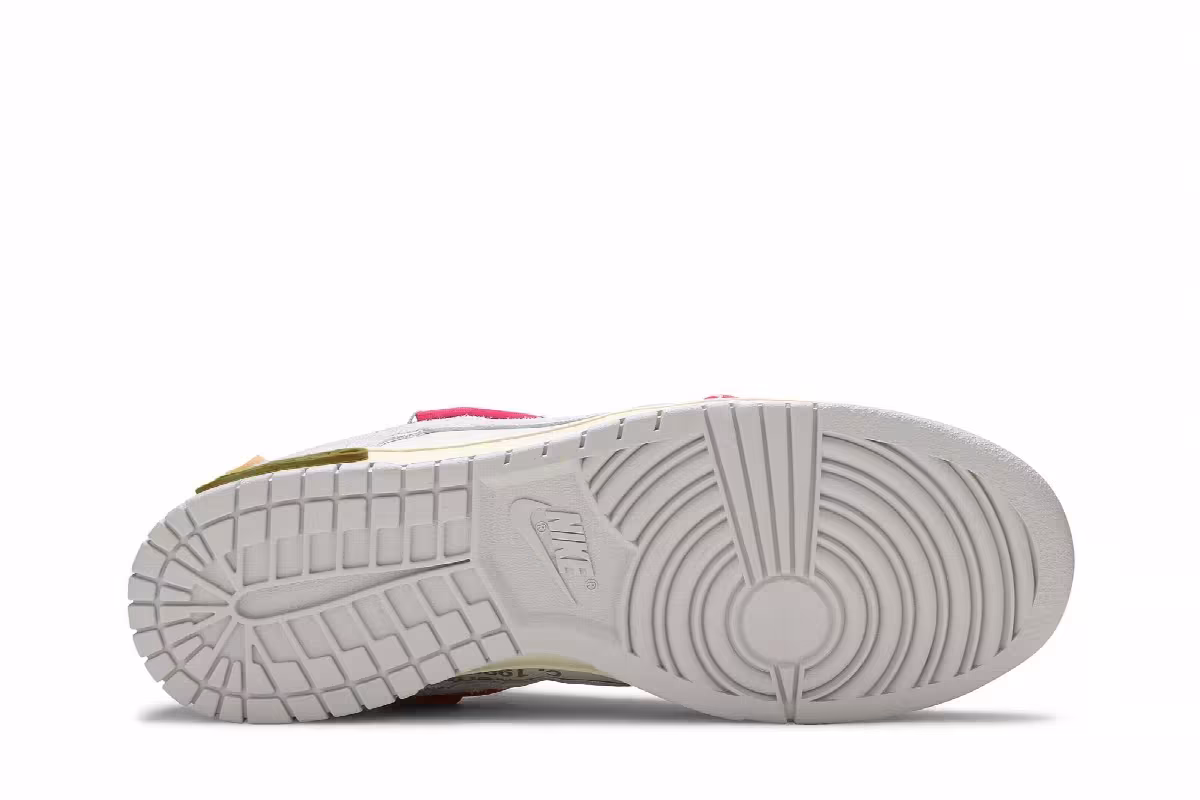 Off-White x Nike Dunk Low Lot 17 of 50, view 5