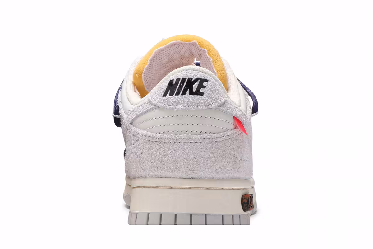 Off-White x Nike Dunk Low Lot 18 of 50, view 8