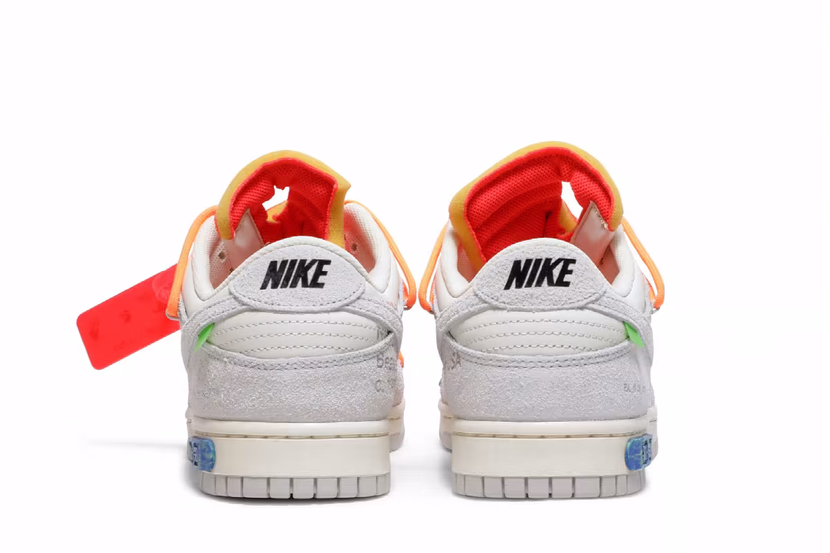 Off-White x Nike Dunk Low Lot 31 of 50, view 7