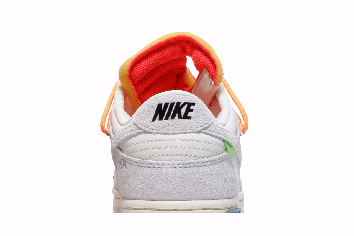 Off-White x Nike Dunk Low Lot 31 of 50, view 8