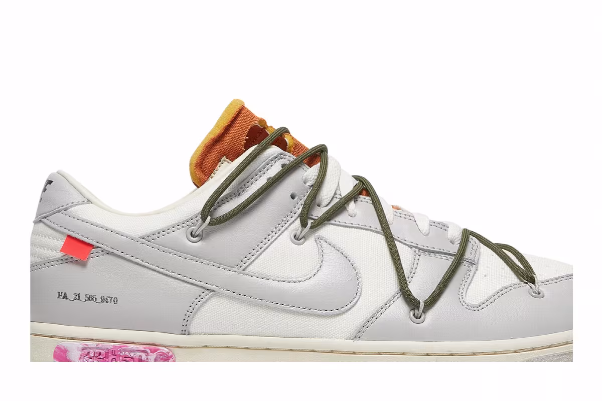 Off-White x Nike Dunk Low Lot 22 of 50, view 3