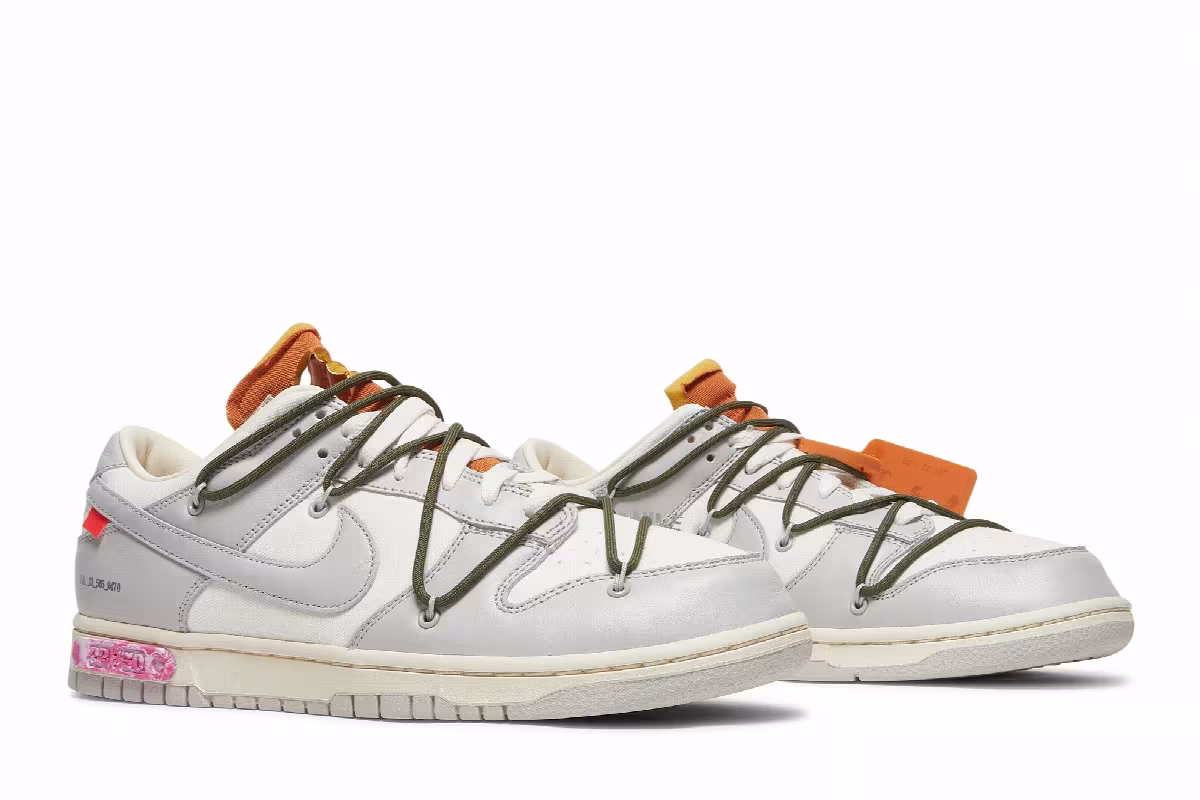 Off-White x Nike Dunk Low Lot 22 of 50, view 9
