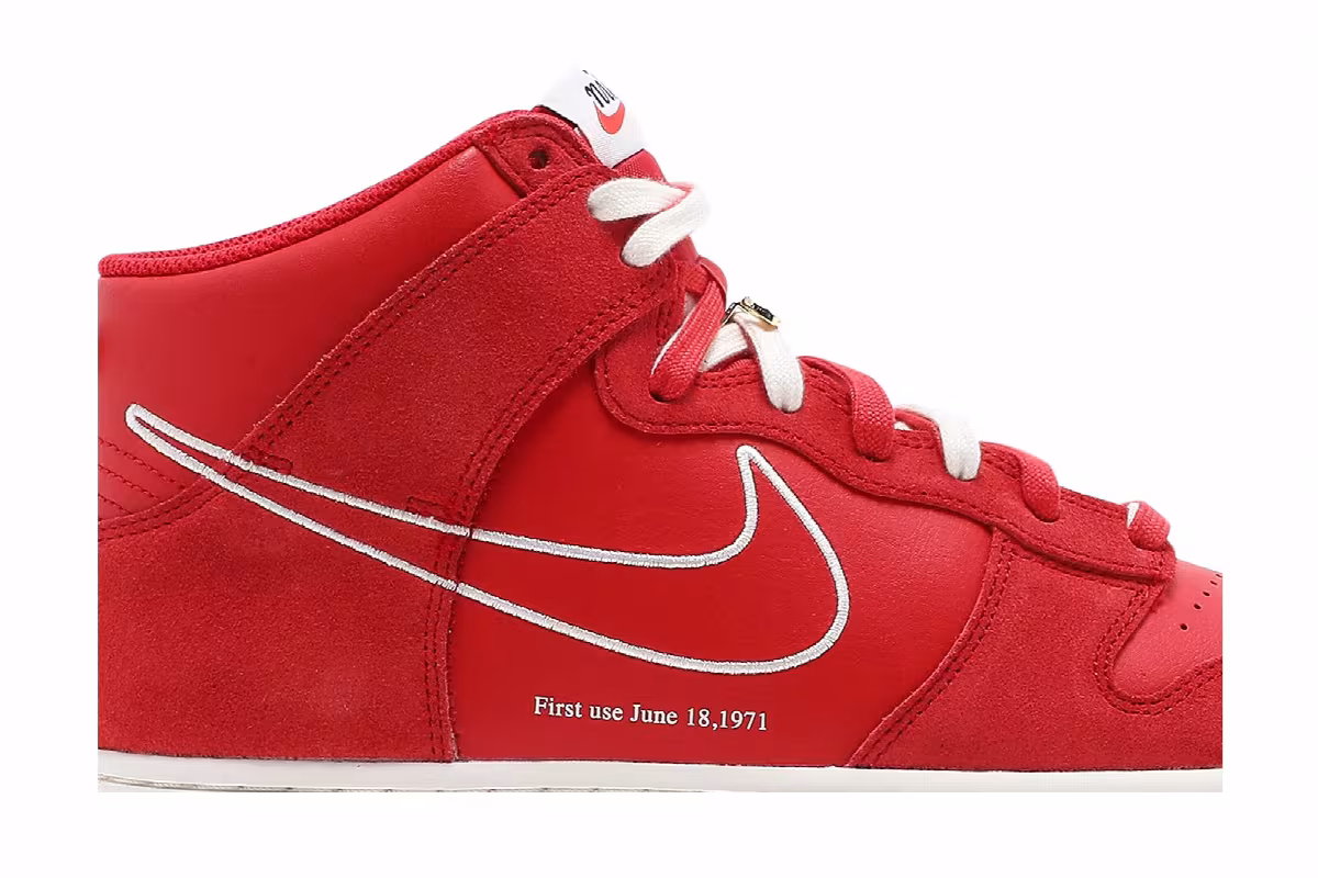 Nike Dunk High SE First Use Pack - University Red, view 3