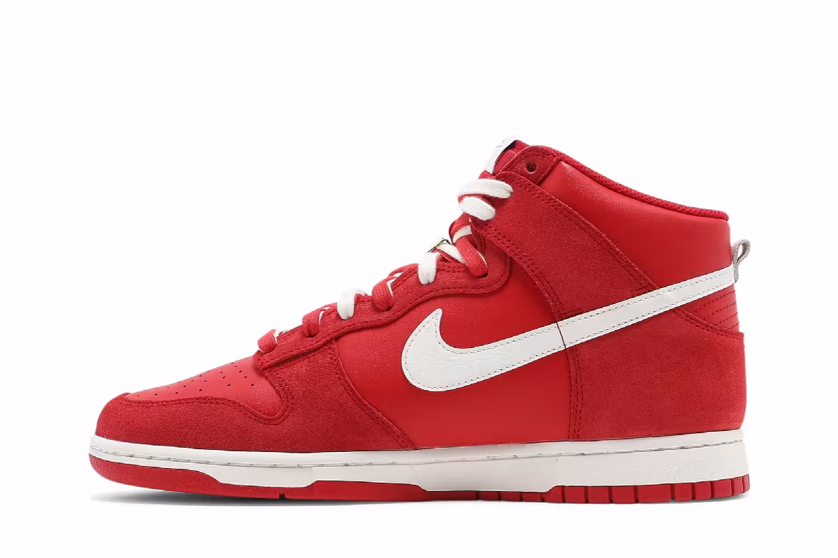 Nike Dunk High SE First Use Pack - University Red, view 4