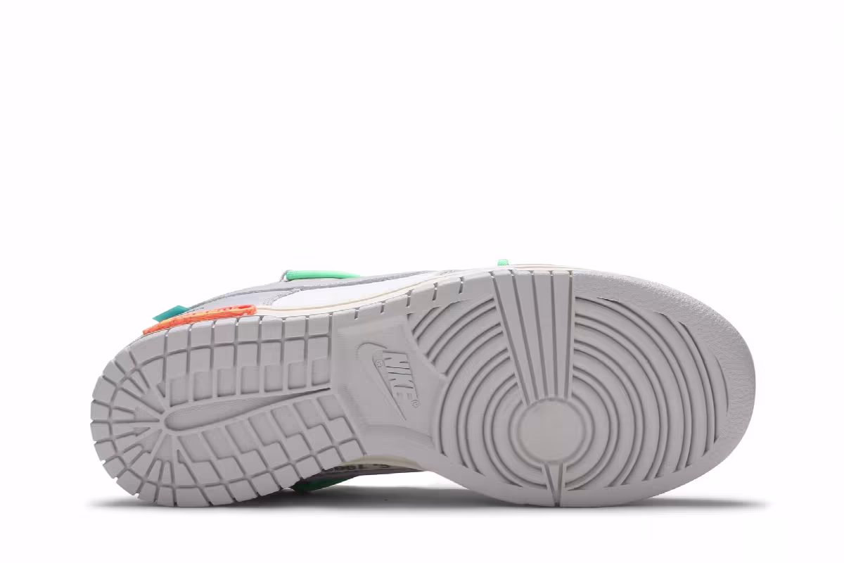 Off-White x Nike Dunk Low Lot 26 of 50, view 5