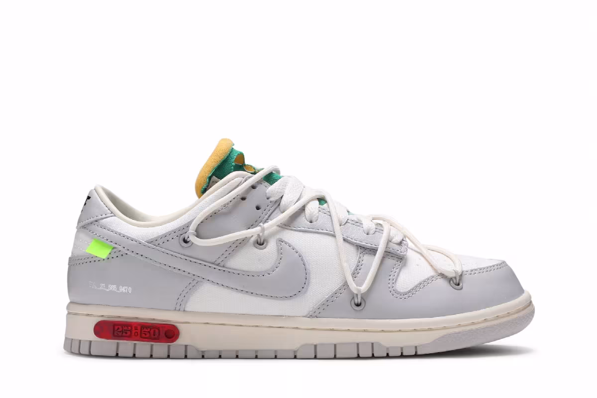 Off-White x Nike Dunk Low Lot 25 of 50, view 2