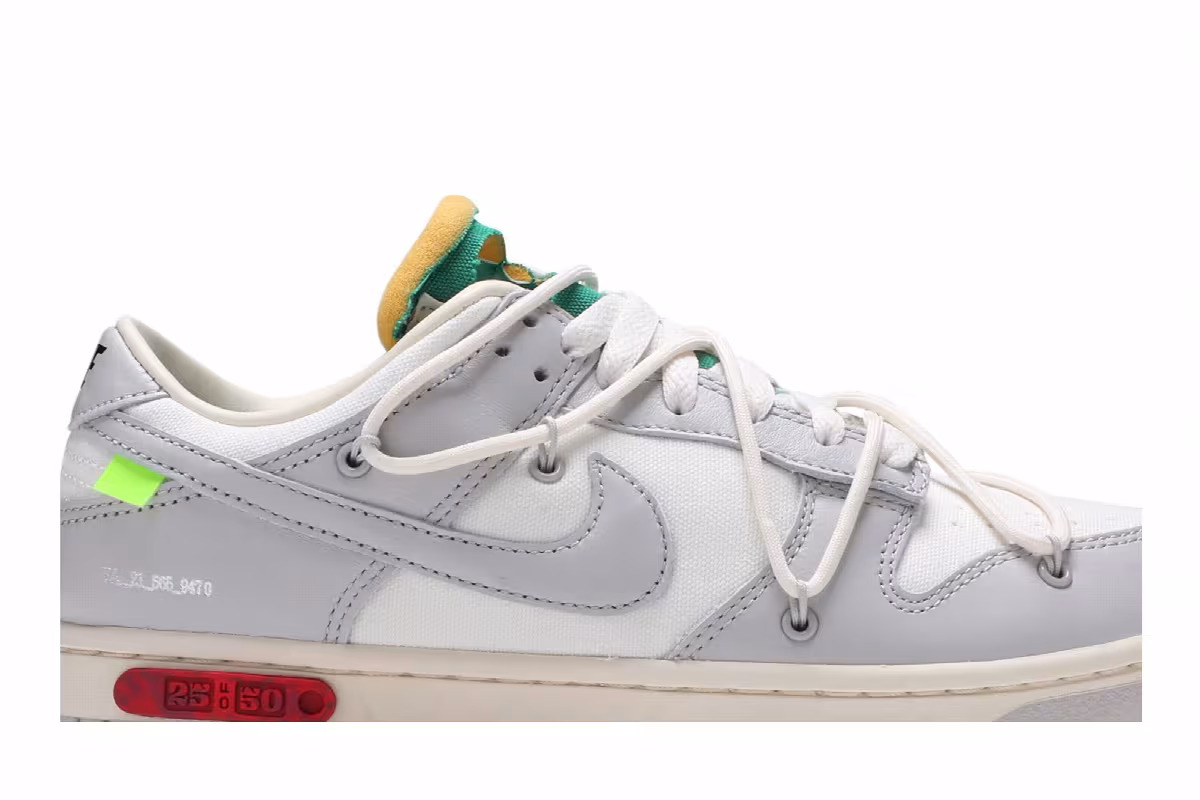 Off-White x Nike Dunk Low Lot 25 of 50, view 3