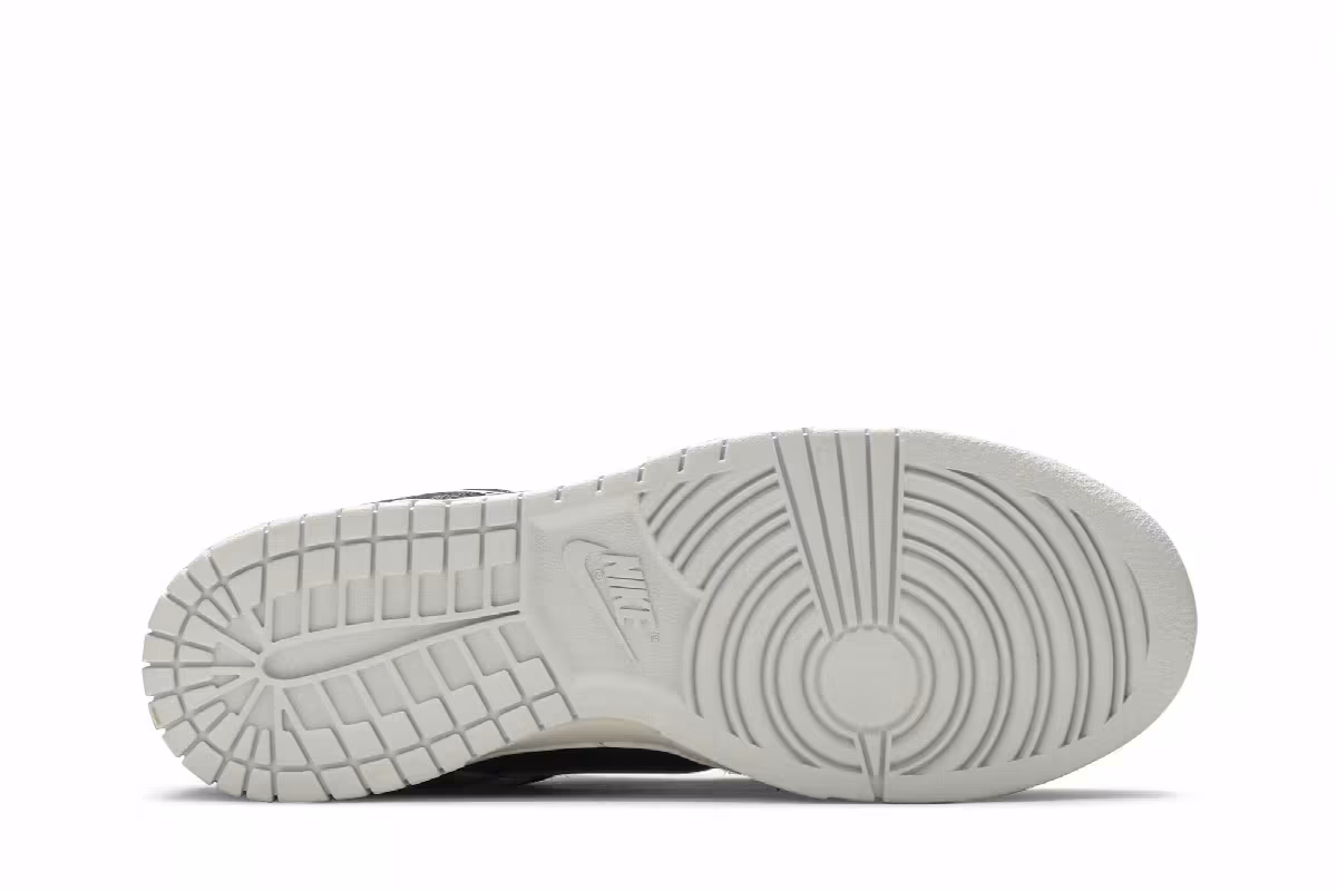Nike Dunk Low Premium Animal Pack - Zebra, view 5