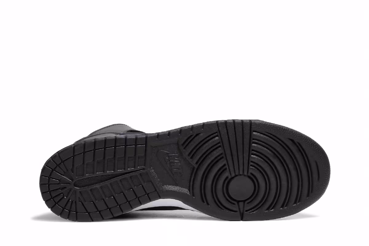 Fragment Design x Nike Dunk High Tokyo, view 5