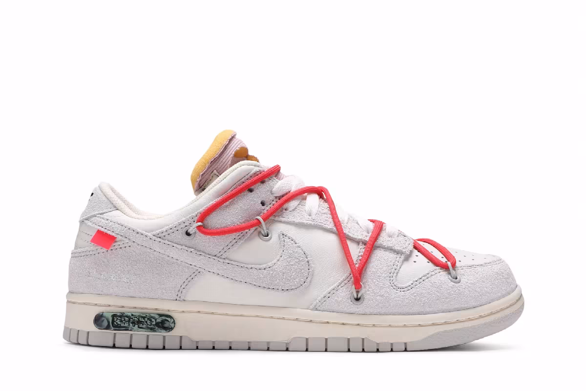 Off-White x Nike Dunk Low Lot 33 of 50, view 2
