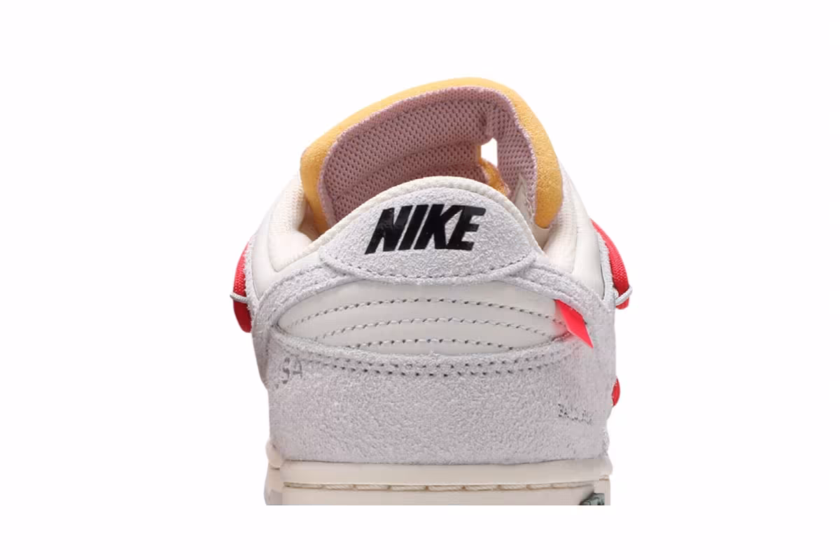 Off-White x Nike Dunk Low Lot 33 of 50, view 8