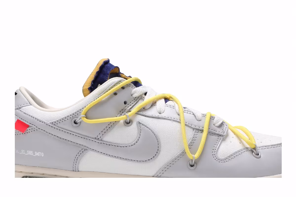 Off-White x Nike Dunk Low Lot 27 of 50, view 3