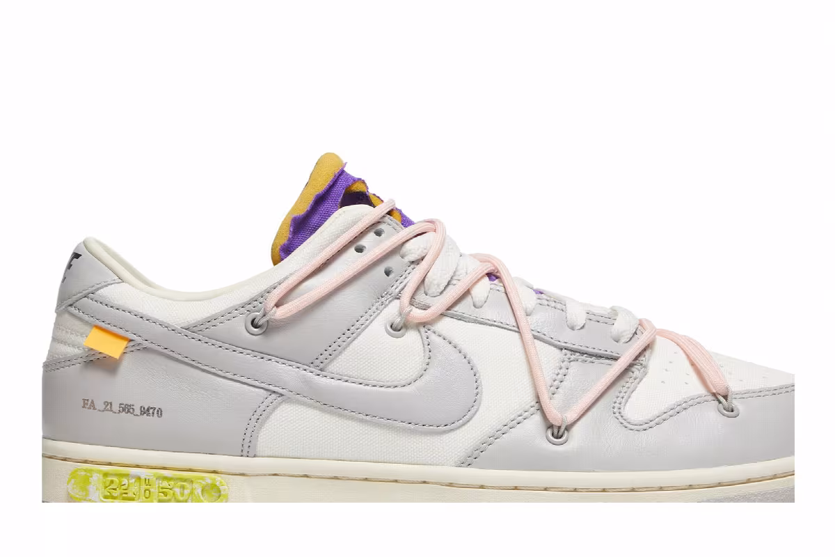 Off-White x Nike Dunk Low Lot 24 of 50, view 3