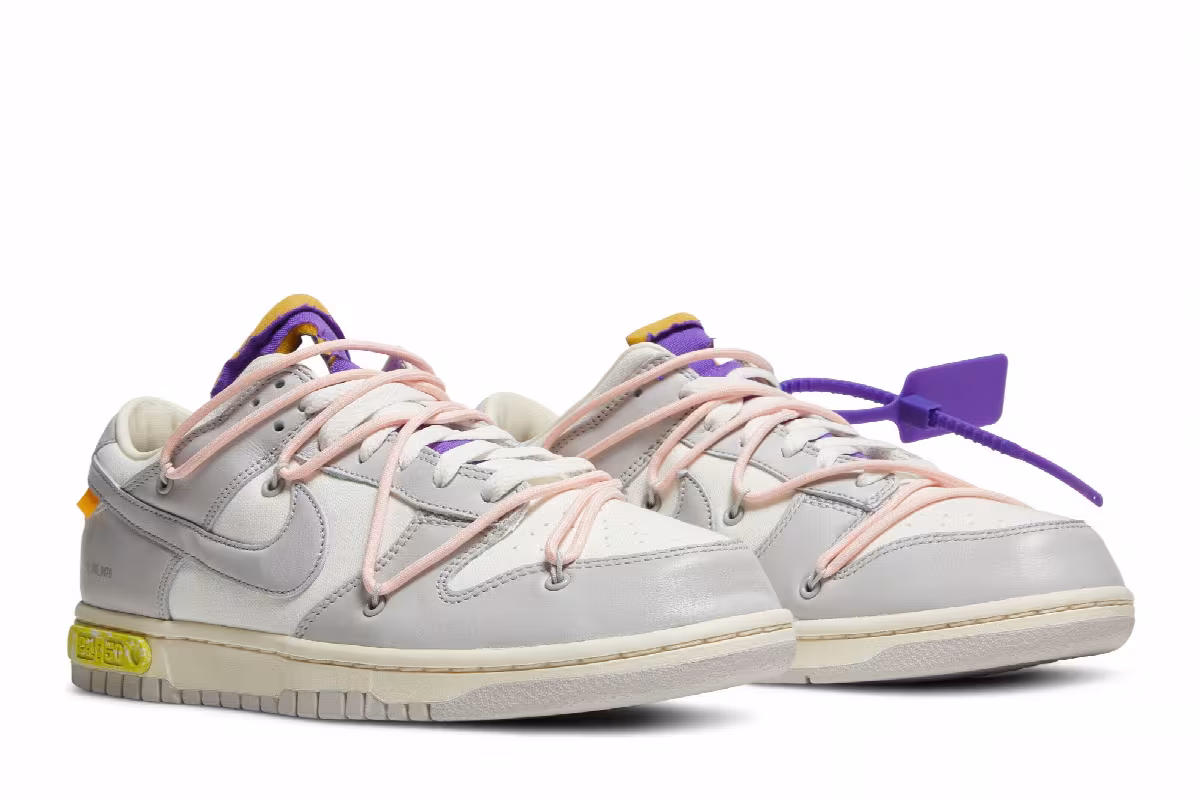 Off-White x Nike Dunk Low Lot 24 of 50, view 9