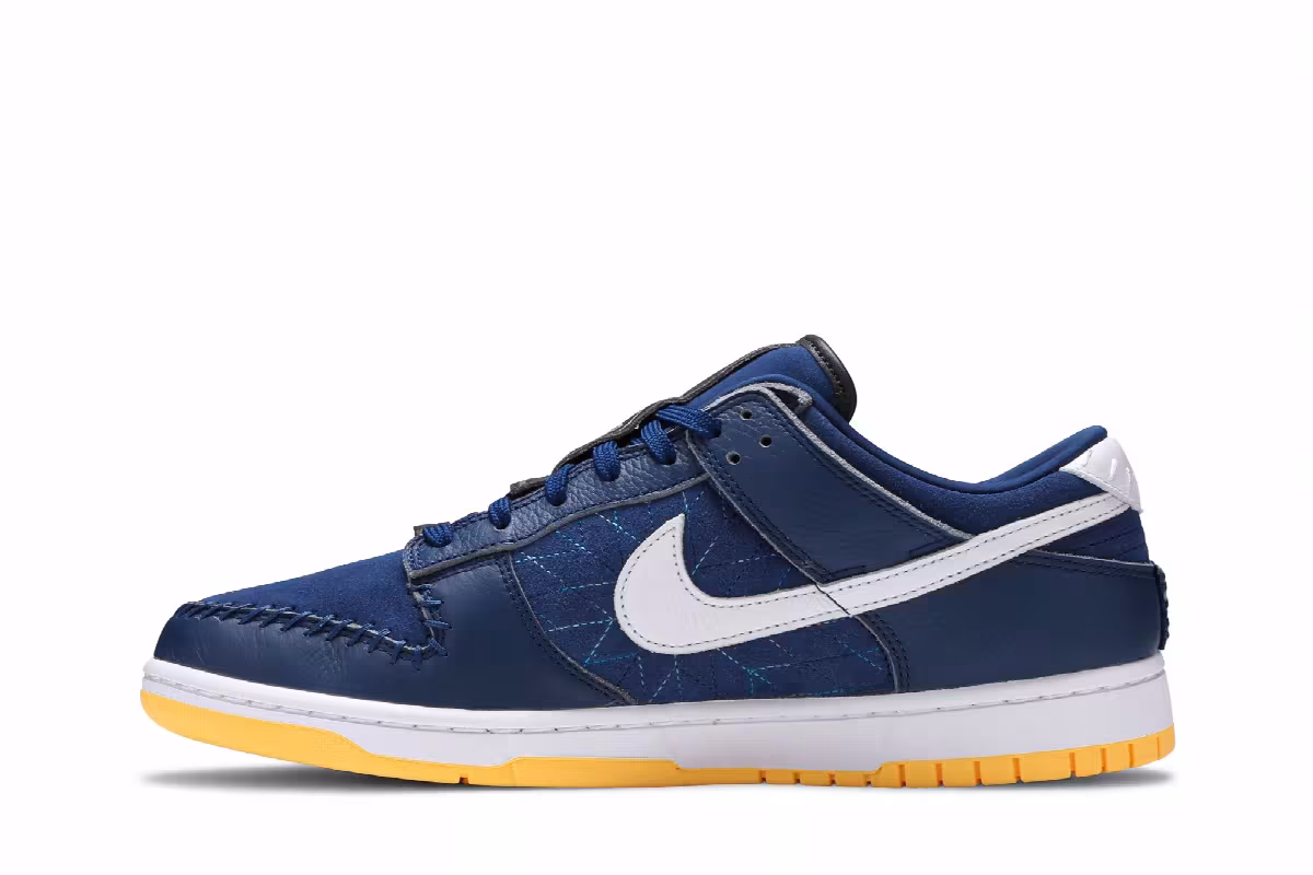 Kyrie Irving x Nike Dunk Low N7, view 4