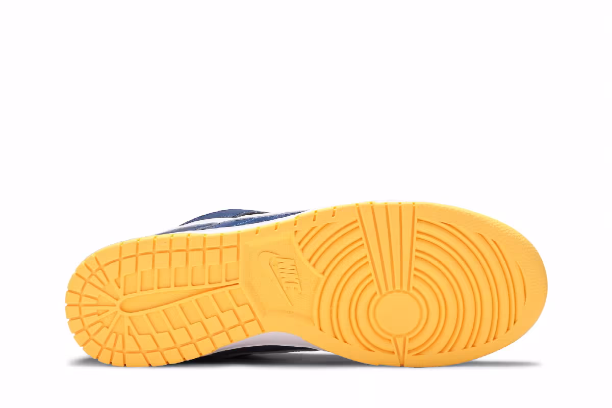 Kyrie Irving x Nike Dunk Low N7, view 5