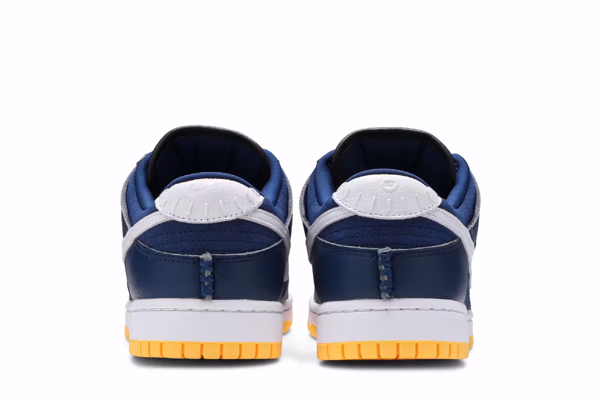 Kyrie Irving x Nike Dunk Low N7, view 7