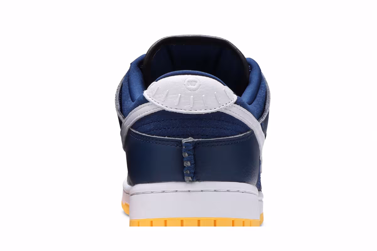 Kyrie Irving x Nike Dunk Low N7, view 8