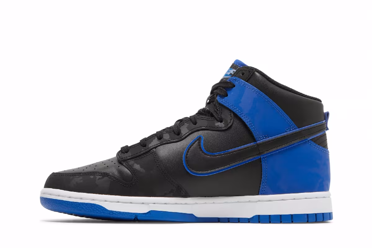 Nike Dunk High SE Hyper Royal Camo, view 4