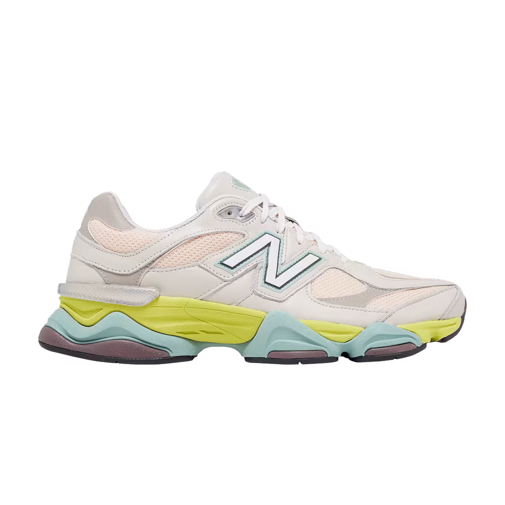 New Balance 9060 Moonbeam Vintage Rose