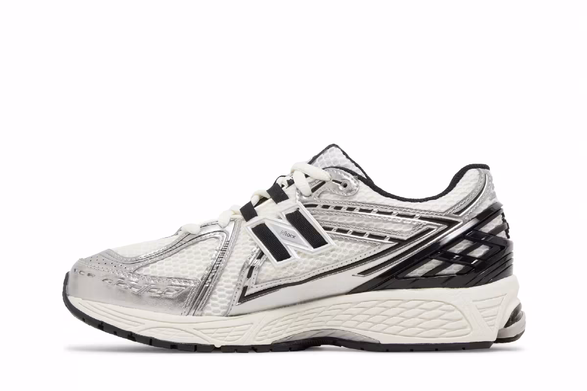 New Balance 1906R Silver Metallic Black, view 4