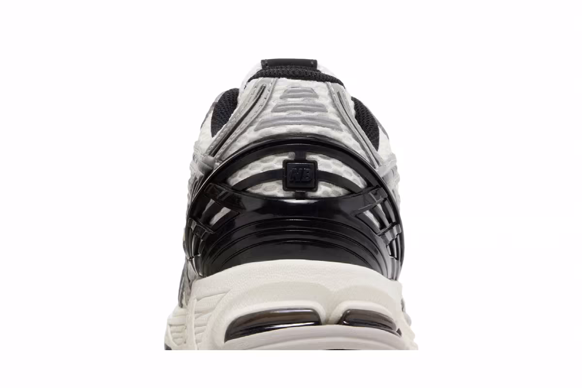 New Balance 1906R Silver Metallic Black, view 8