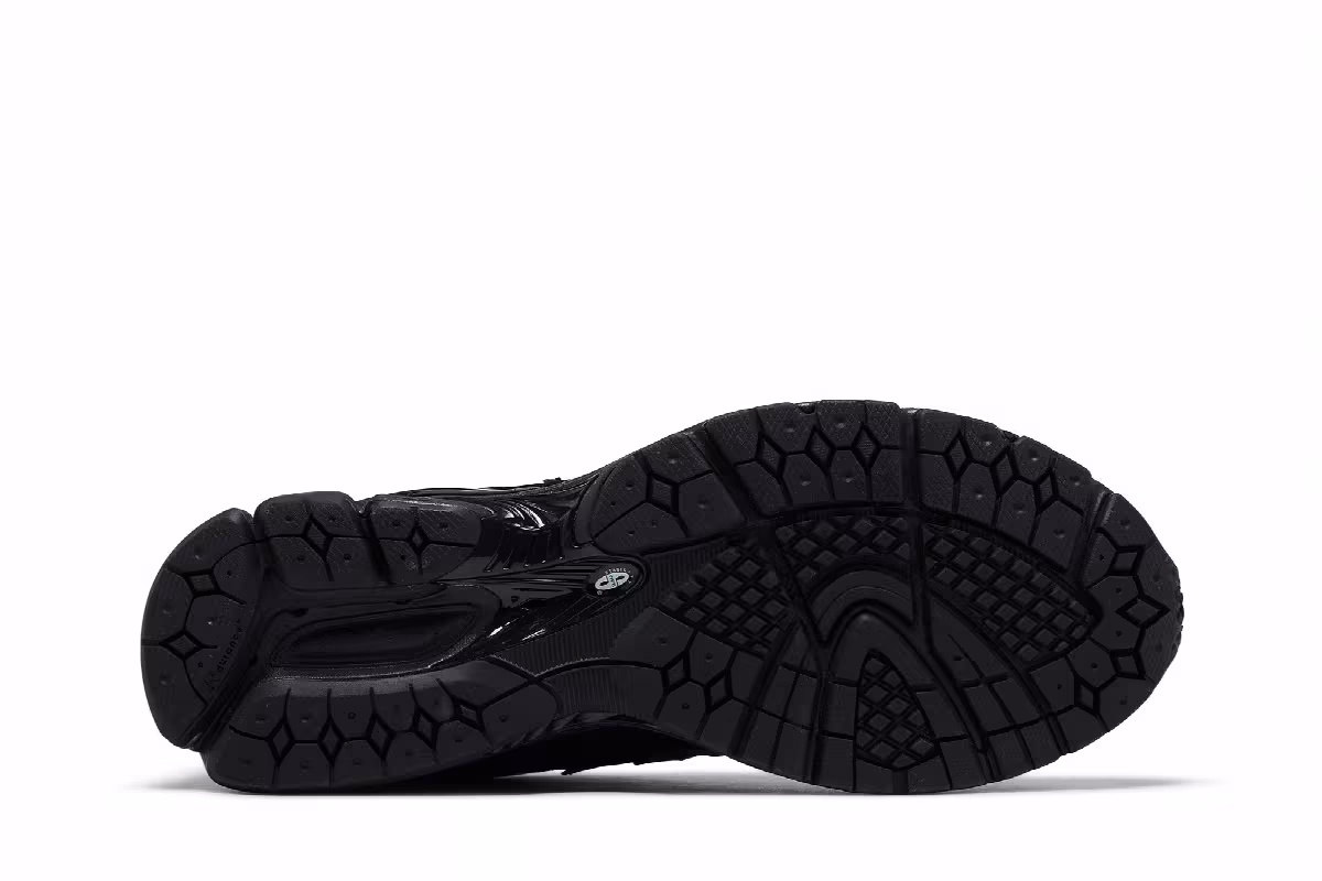 New Balance Men's 1906R Black, view 5